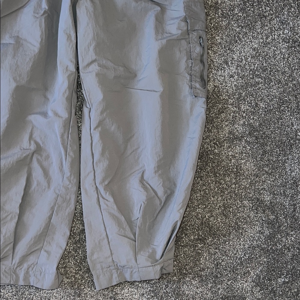 Zara Women’s Gray Nylon Cargo Pants Trousers Size CS - Picture 2 of 5